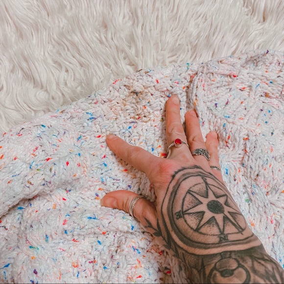 ❌SOLD❌Knit cream confetti colorful crop sweater xl - Picture 5 of 6